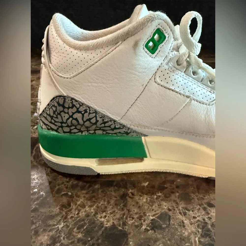 Nike. Wmns Air Jordan 3 Retro 'Lucky Green'. Size 7.
